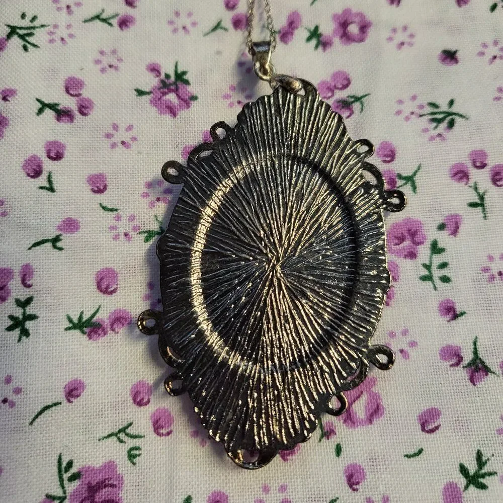 Vintage Blue/Grey Cameo Crystal Pendant Necklace
